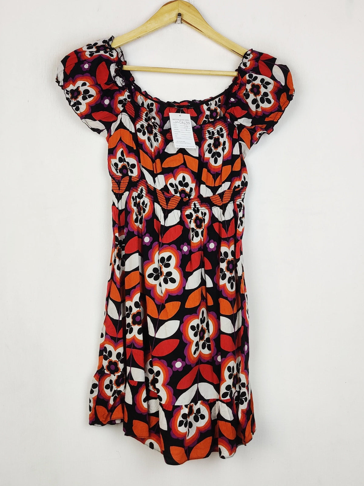 Buy online pre-used pre-loved 100% authentic & Original branded Dorothy Perkins (SWT-9599) available in Pakistan. Top international brands avilable.