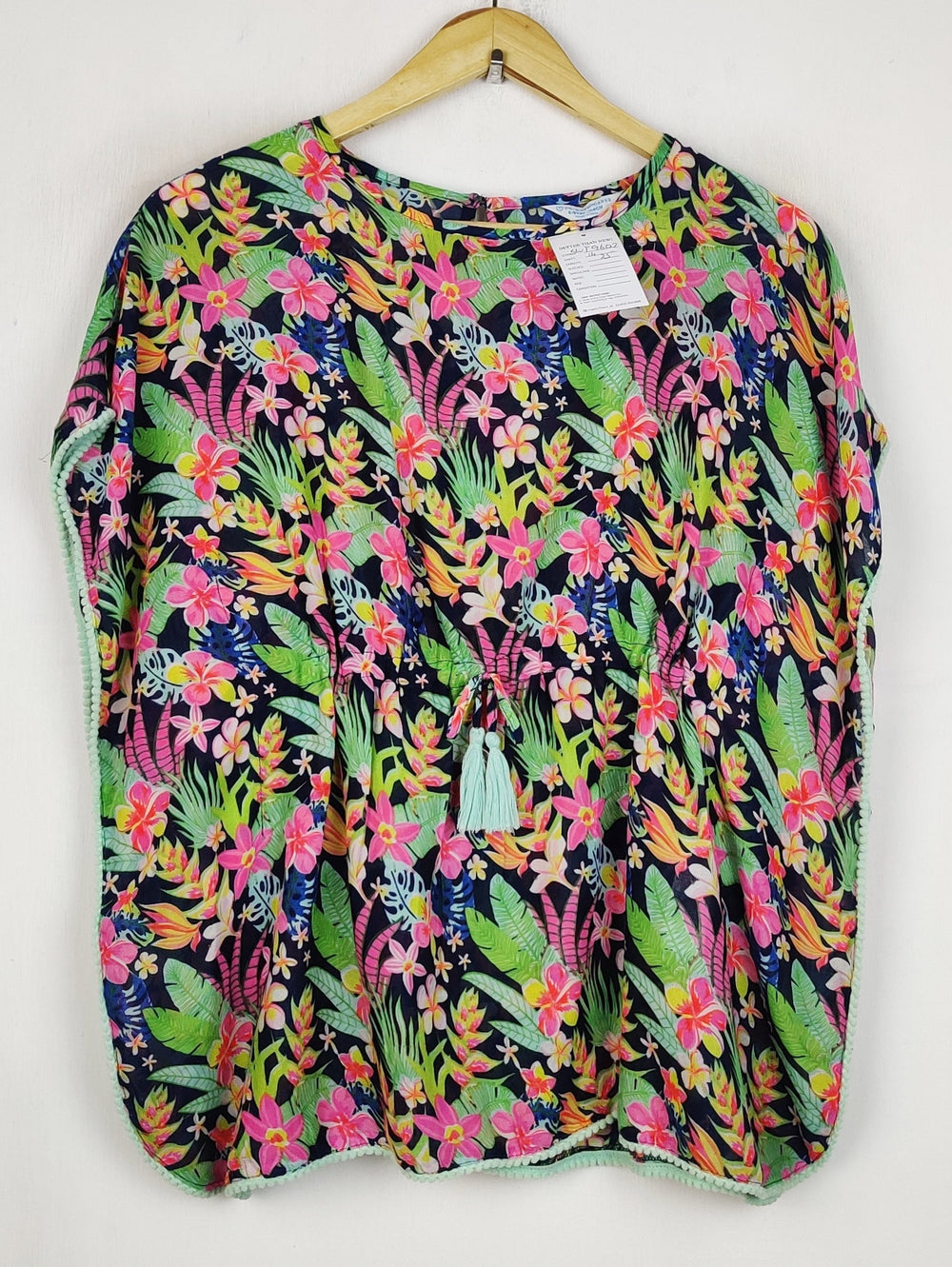 Buy online pre-used pre-loved 100% authentic & Original branded Primark (SWT-9602) available in Pakistan. Top international brands avilable.