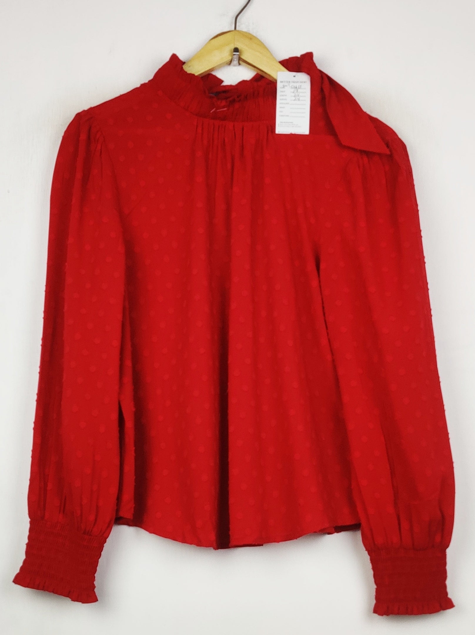 Buy online pre-used pre-loved 100% authentic & Original branded Loft (SWT-9615) available in Pakistan. Top international brands avilable.