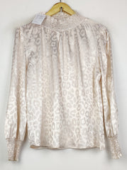 Buy online pre-used pre-loved 100% authentic & Original branded Shein (SWT-9620) available in Pakistan. Top international brands avilable.