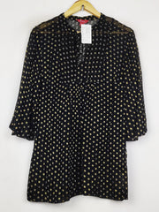Buy online pre-used pre-loved 100% authentic & Original branded Monsoon (SWT-9625) available in Pakistan. Top international brands avilable.