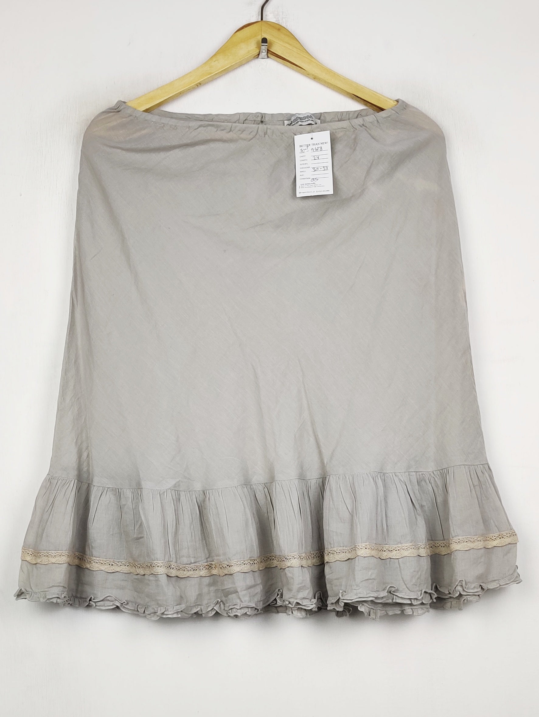 Buy online pre-used pre-loved 100% authentic & Original branded One Season (SWT-9628) available in Pakistan. Top international brands avilable.