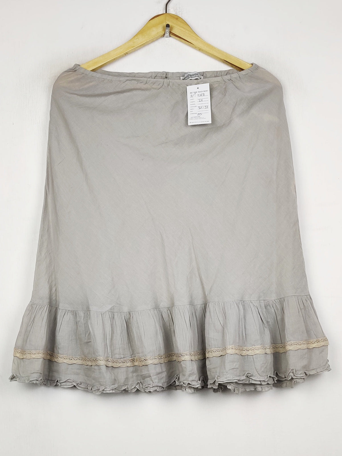 Buy online pre-used pre-loved 100% authentic & Original branded One Season (SWT-9628) available in Pakistan. Top international brands avilable.