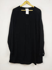 Buy online pre-used pre-loved 100% authentic & Original branded Zara (SWT-9634) available in Pakistan. Top international brands avilable.