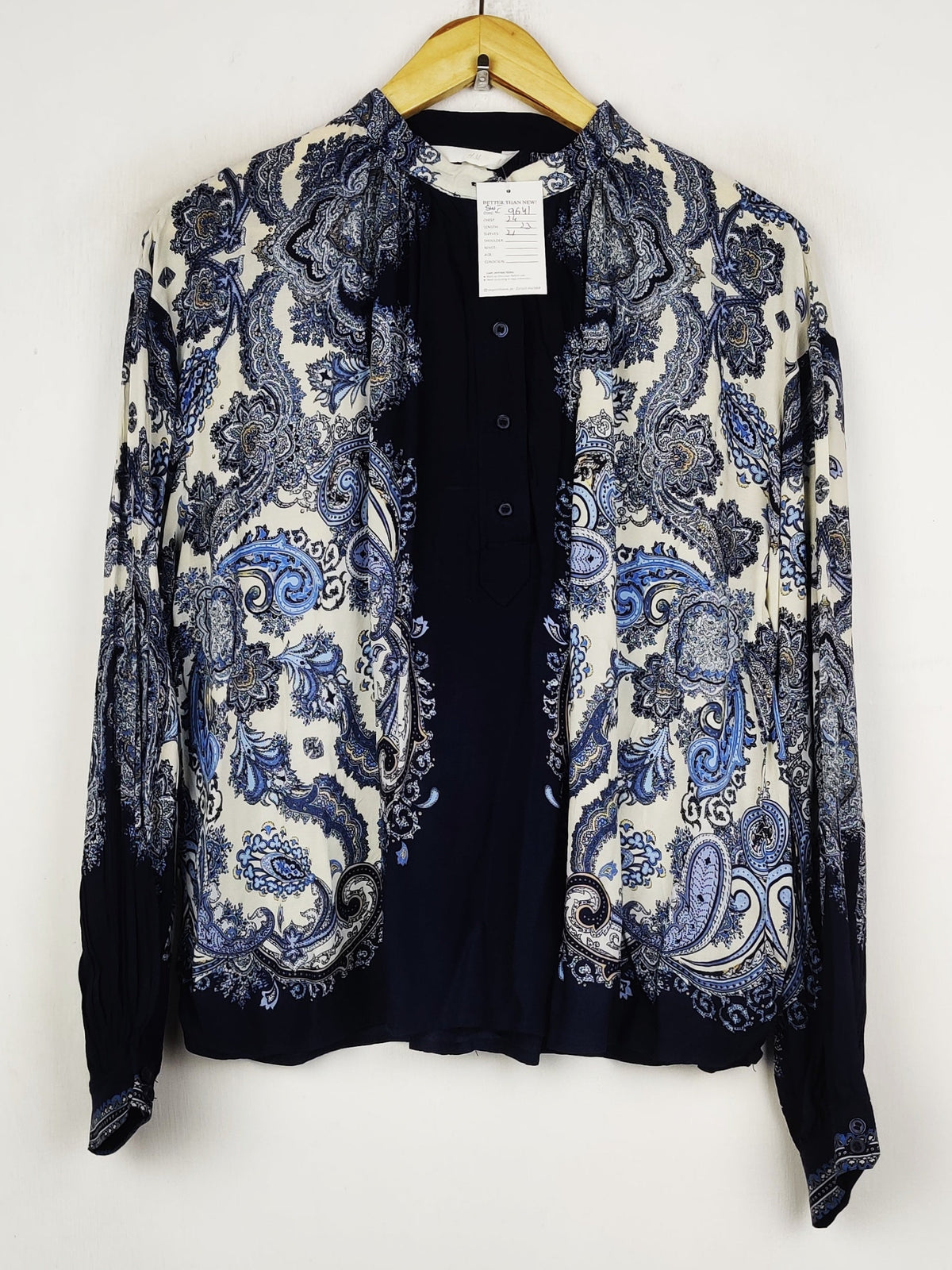 Buy online pre-used pre-loved 100% authentic & Original branded H&M (SWT-9641) available in Pakistan. Top international brands avilable.
