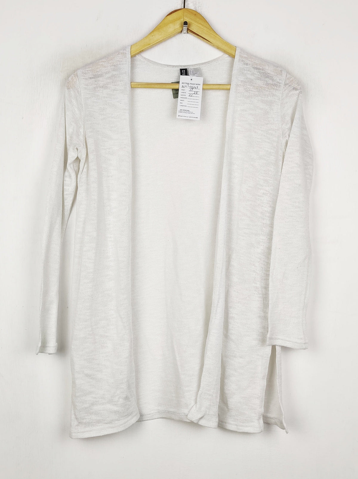 Buy online pre-used pre-loved 100% authentic & Original branded H&M (SWT-9643) available in Pakistan. Top international brands avilable.