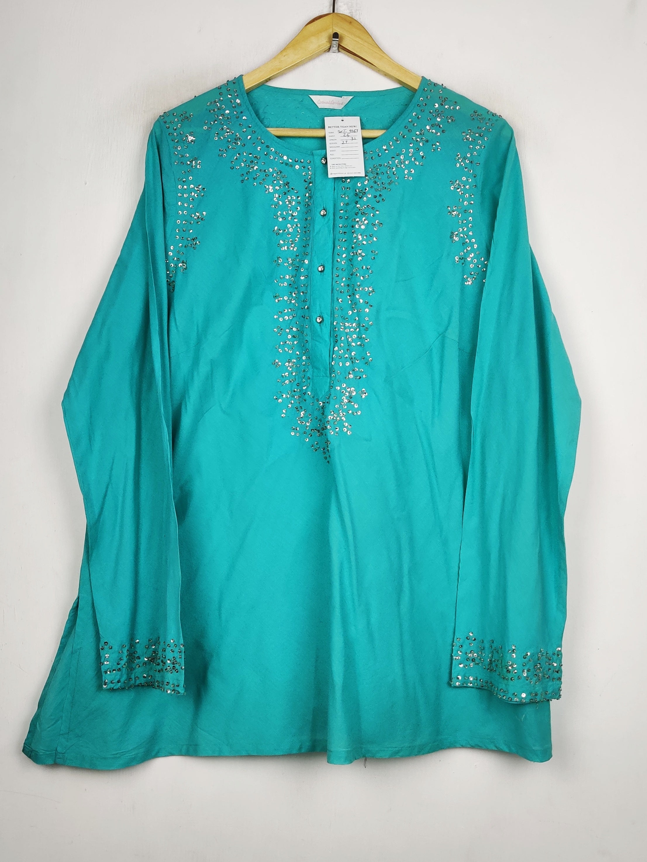 Buy online pre-used pre-loved 100% authentic & Original branded Casual Comfort (SWT-9667) available in Pakistan. Top international brands avilable.