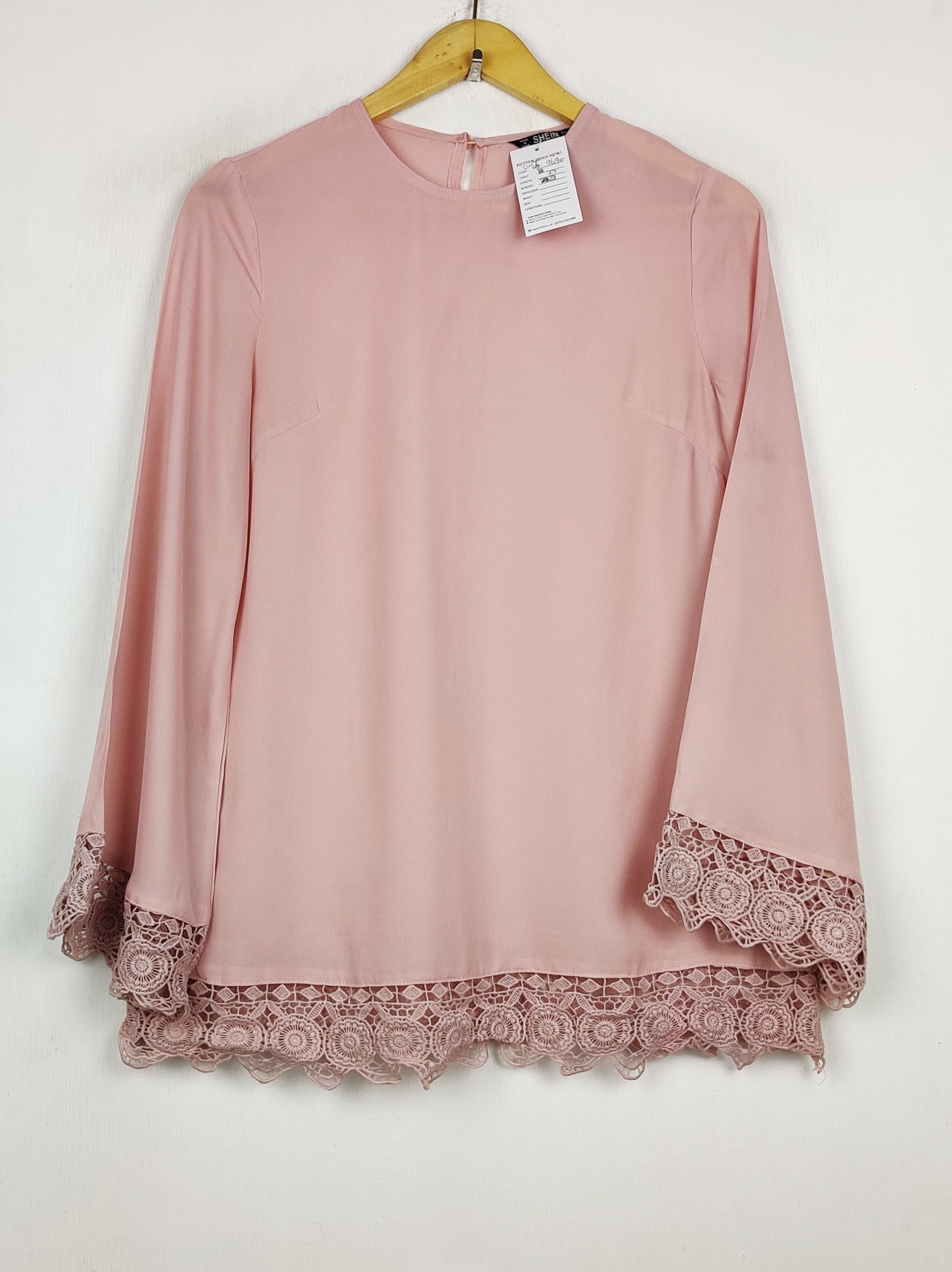 Buy online pre-used pre-loved 100% authentic & Original branded Shein (SWT-9690) available in Pakistan. Top international brands avilable.