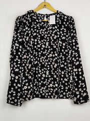 Buy online pre-used pre-loved 100% authentic & Original branded Marks & Spencer (SWT-9697) available in Pakistan. Top international brands avilable.