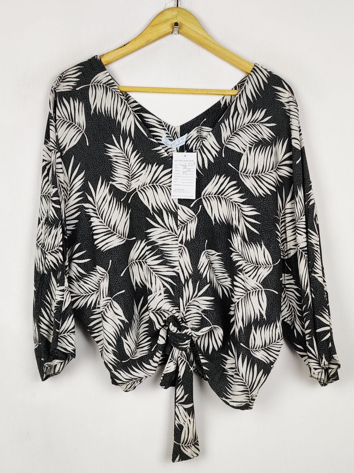 Buy online pre-used pre-loved 100% authentic & Original branded Primark (SWT-9709) available in Pakistan. Top international brands avilable.
