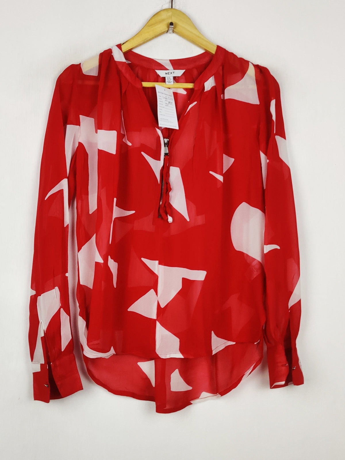 Buy online pre-used pre-loved 100% authentic & Original branded Next (SWT-9714) available in Pakistan. Top international brands avilable.
