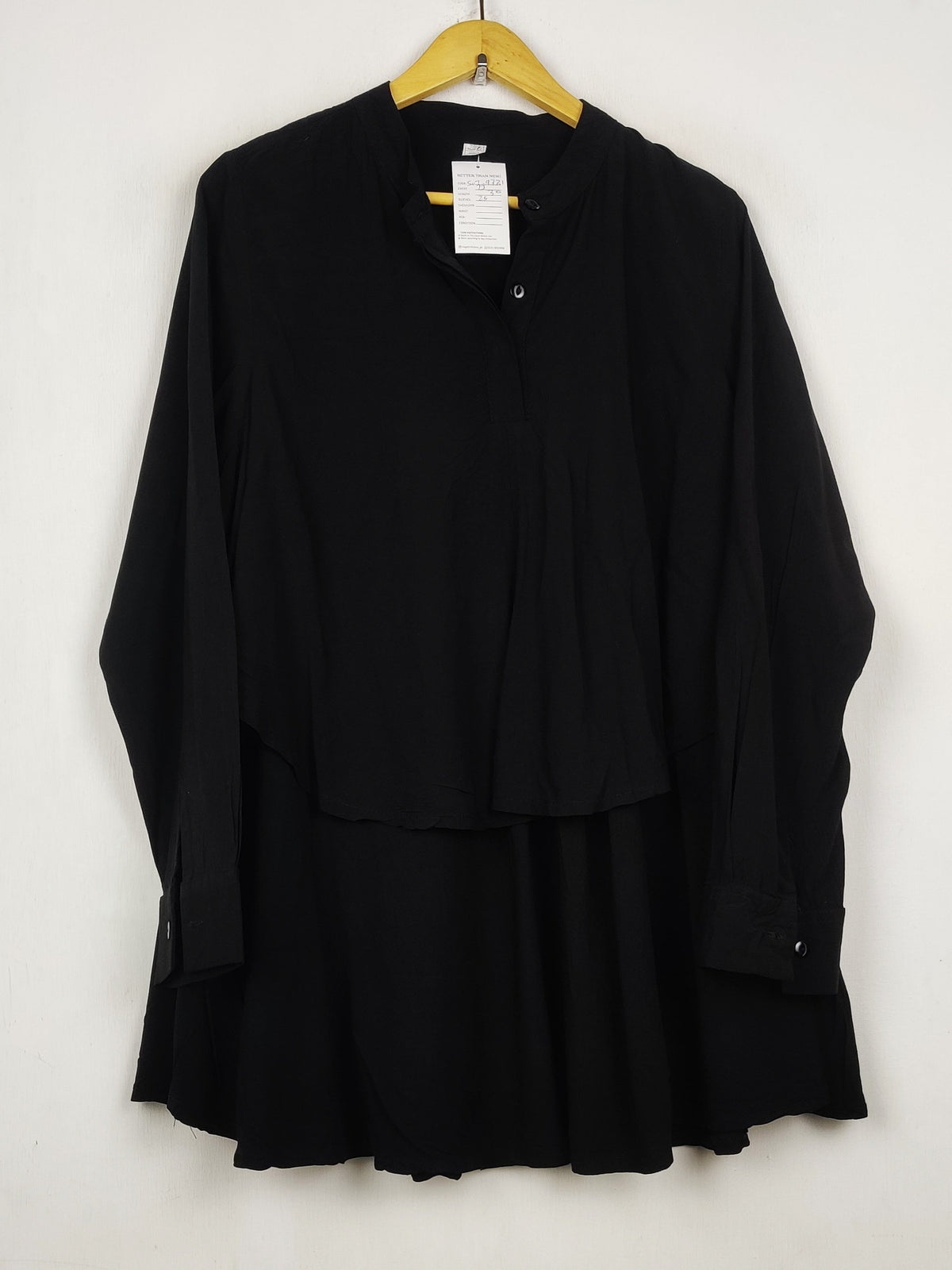 Buy online pre-used pre-loved 100% authentic & Original branded Unknown Brand (SWT-9721) available in Pakistan. Top international brands avilable.