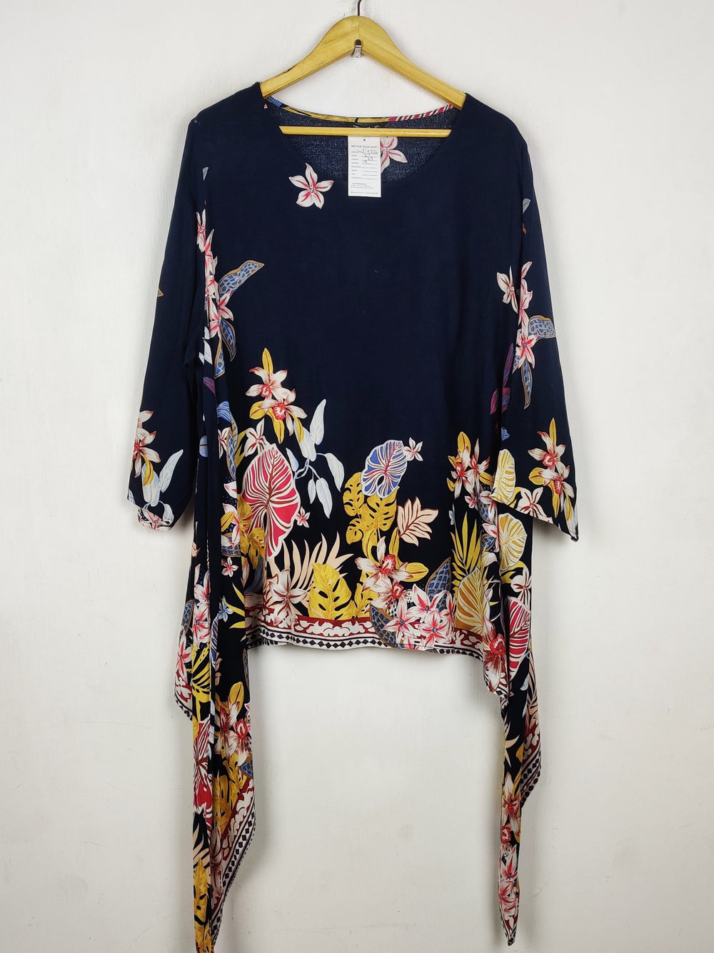 Buy online pre-used pre-loved 100% authentic & Original branded Shein (SWT-9736) available in Pakistan. Top international brands avilable.
