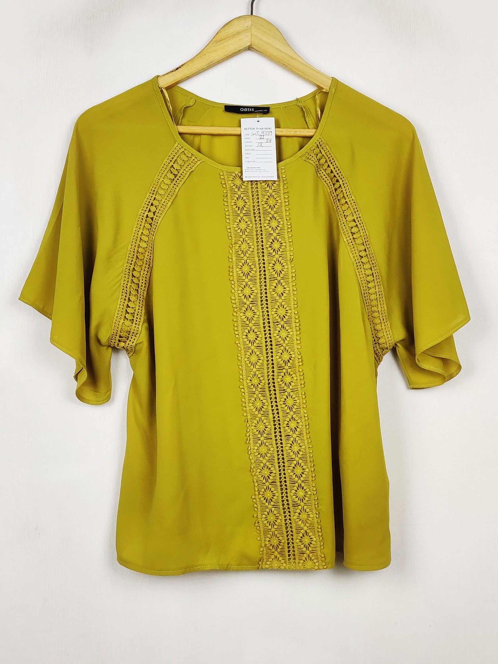Buy online pre-used pre-loved 100% authentic & Original branded Oasis (SWT-9739) available in Pakistan. Top international brands avilable.