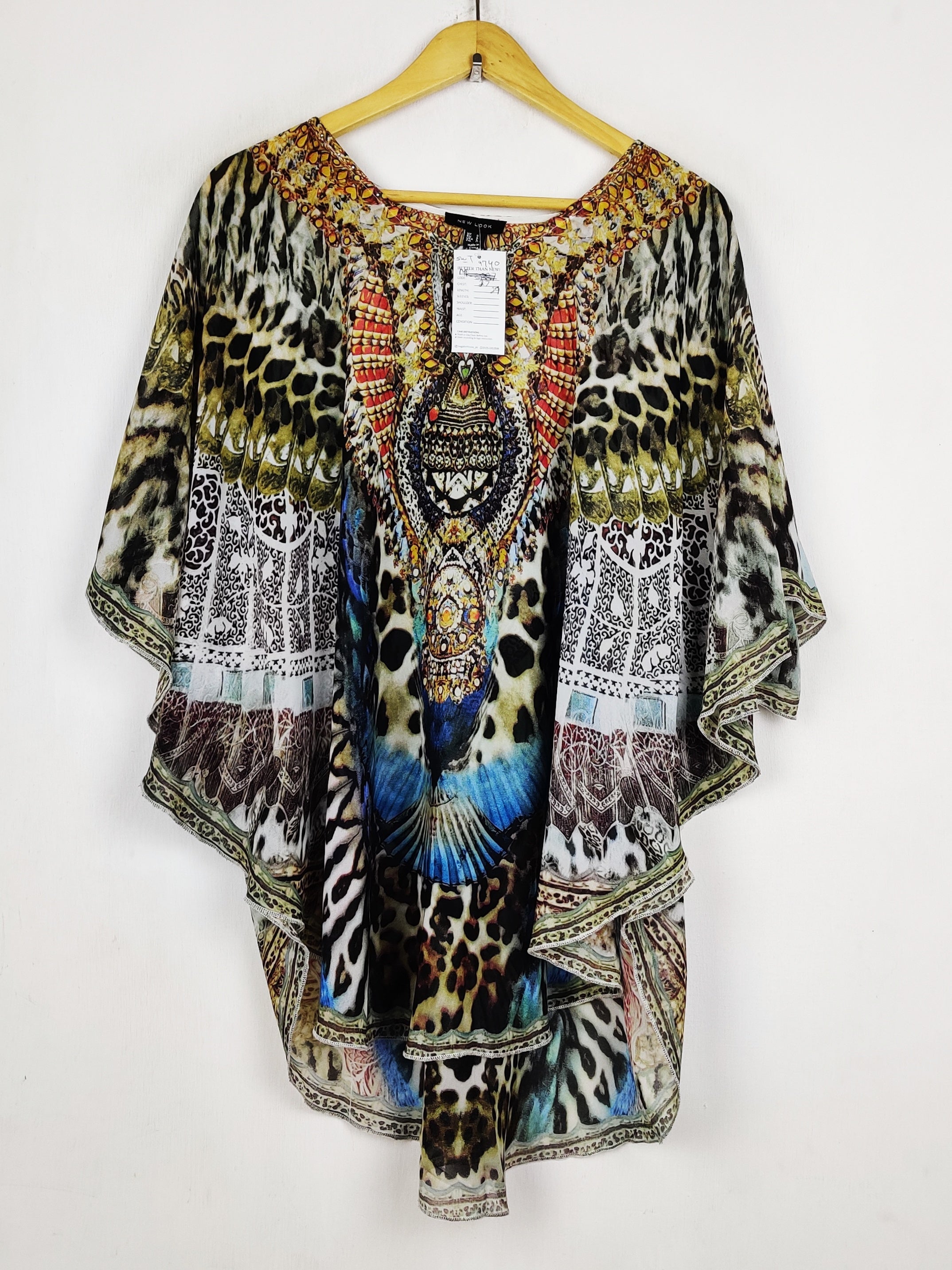 Buy online pre-used pre-loved 100% authentic & Original branded New Look (SWT-9740) available in Pakistan. Top international brands avilable.