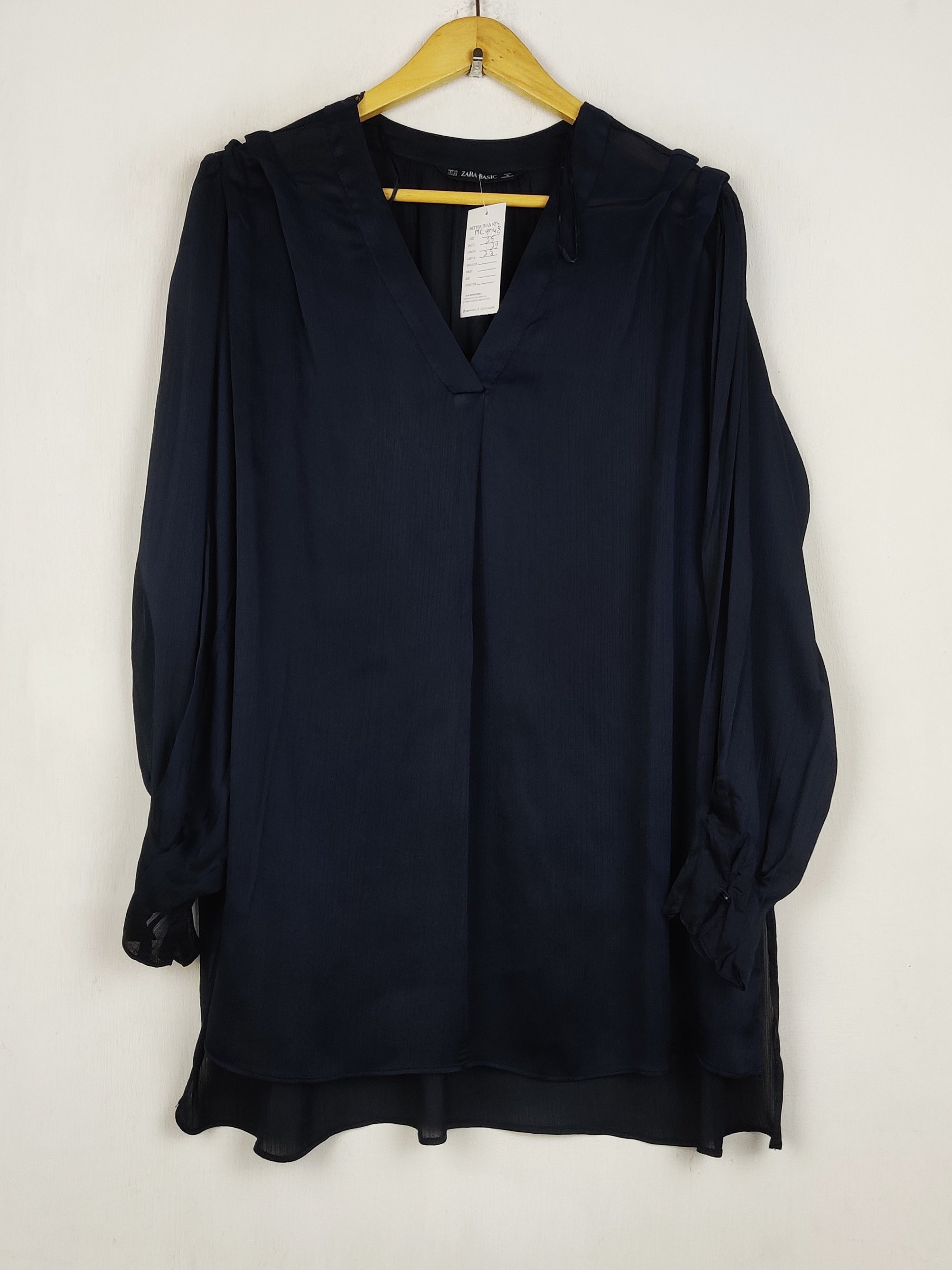 Buy online pre-used pre-loved 100% authentic & Original branded Zara (SWT-9748) available in Pakistan. Top international brands avilable.