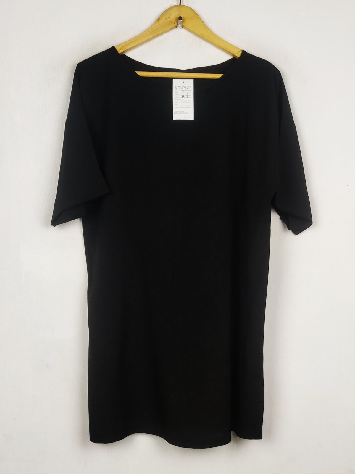 Buy online pre-used pre-loved 100% authentic & Original branded Zanzee (SWT-9789) available in Pakistan. Top international brands avilable.