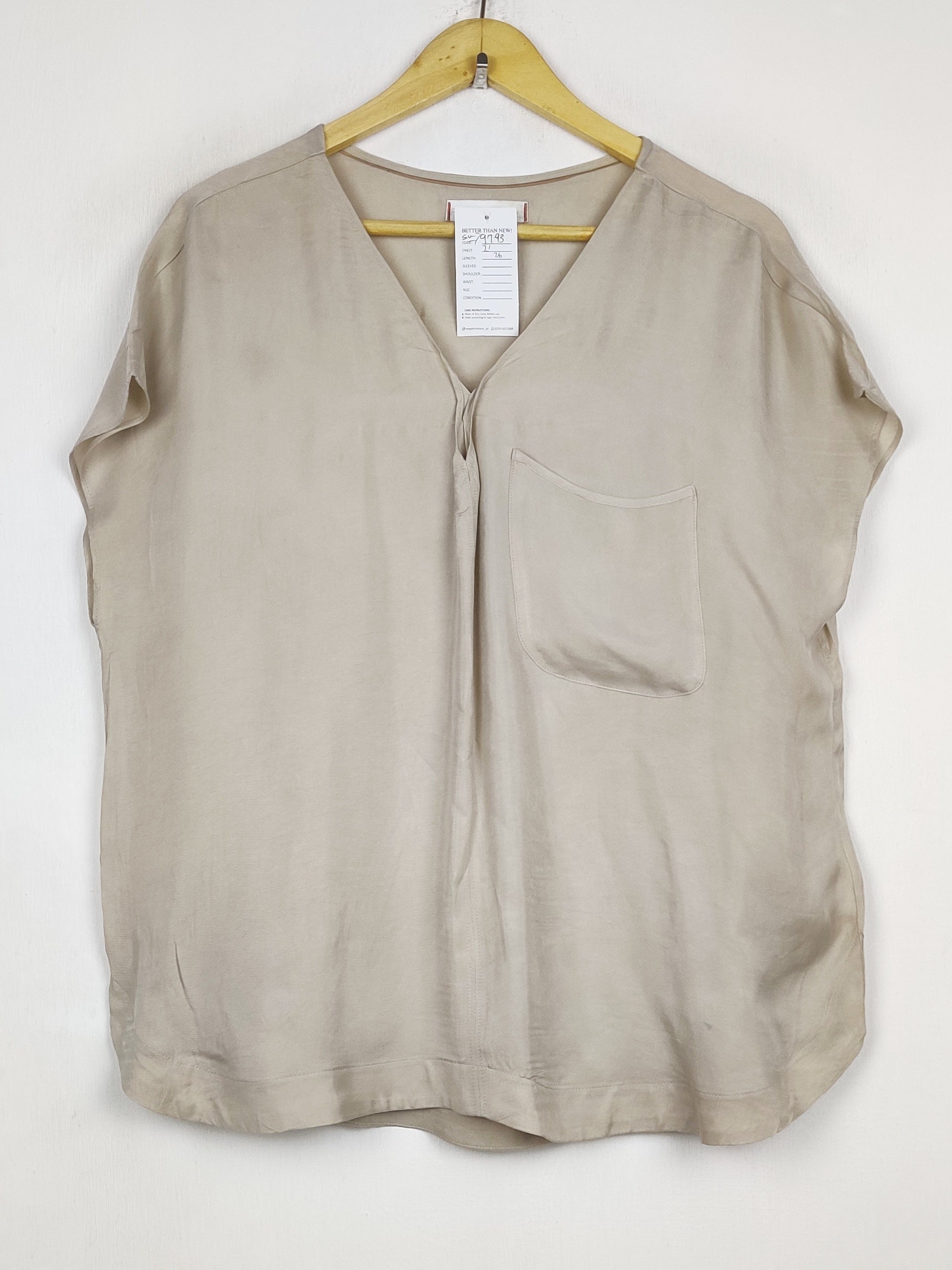 Buy online pre-used pre-loved 100% authentic & Original branded Peruna (SWT-9793) available in Pakistan. Top international brands avilable.