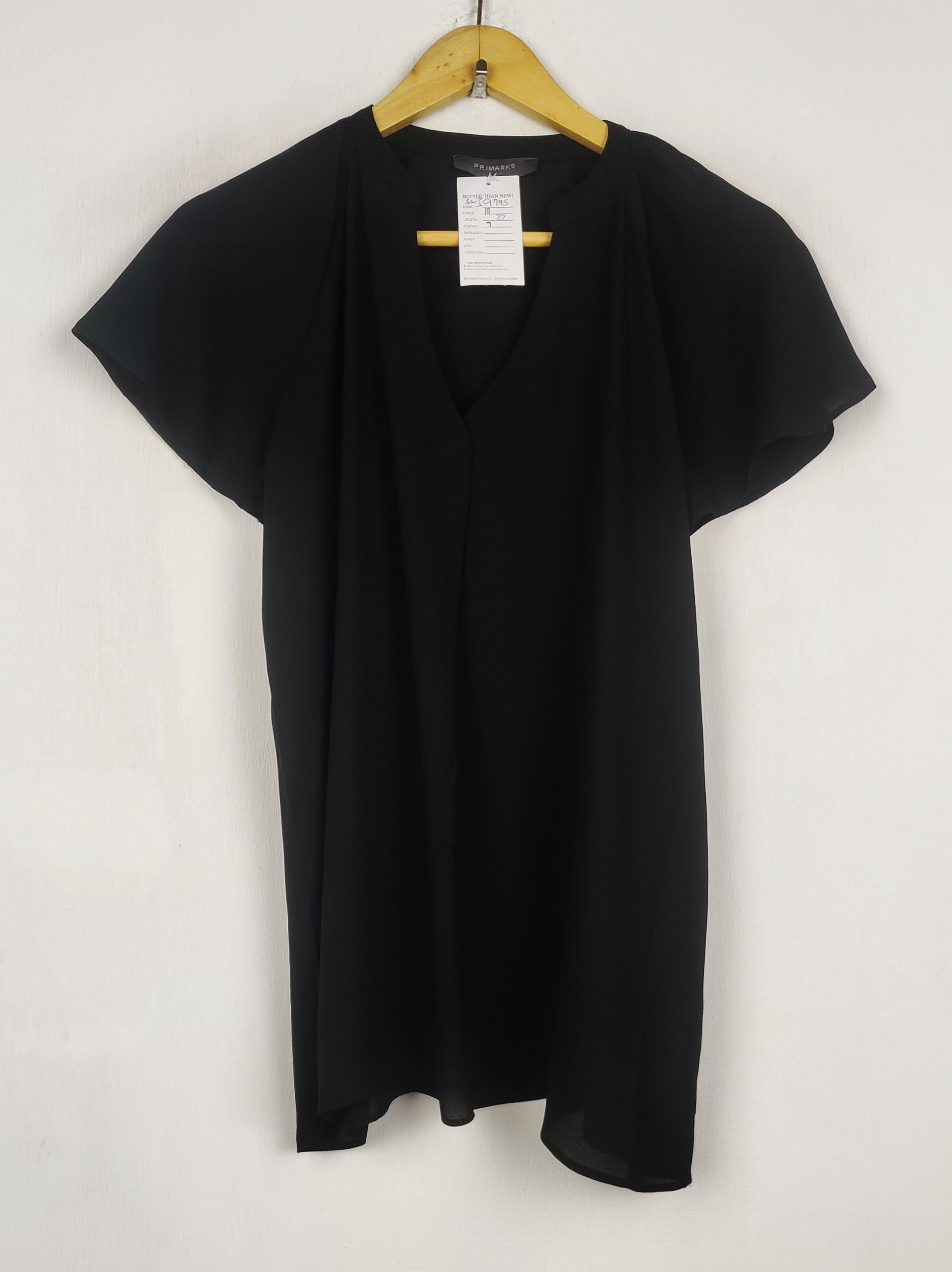 Buy online pre-used pre-loved 100% authentic & Original branded Primark (SWT-9795) available in Pakistan. Top international brands avilable.