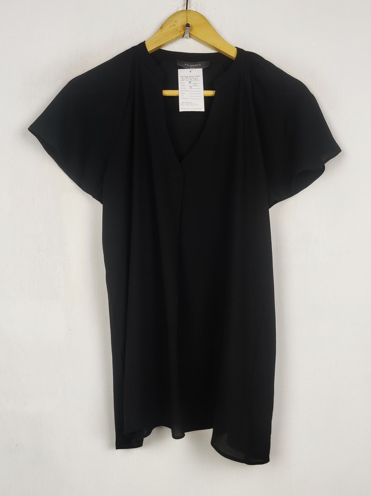 Buy online pre-used pre-loved 100% authentic & Original branded Primark (SWT-9795) available in Pakistan. Top international brands avilable.