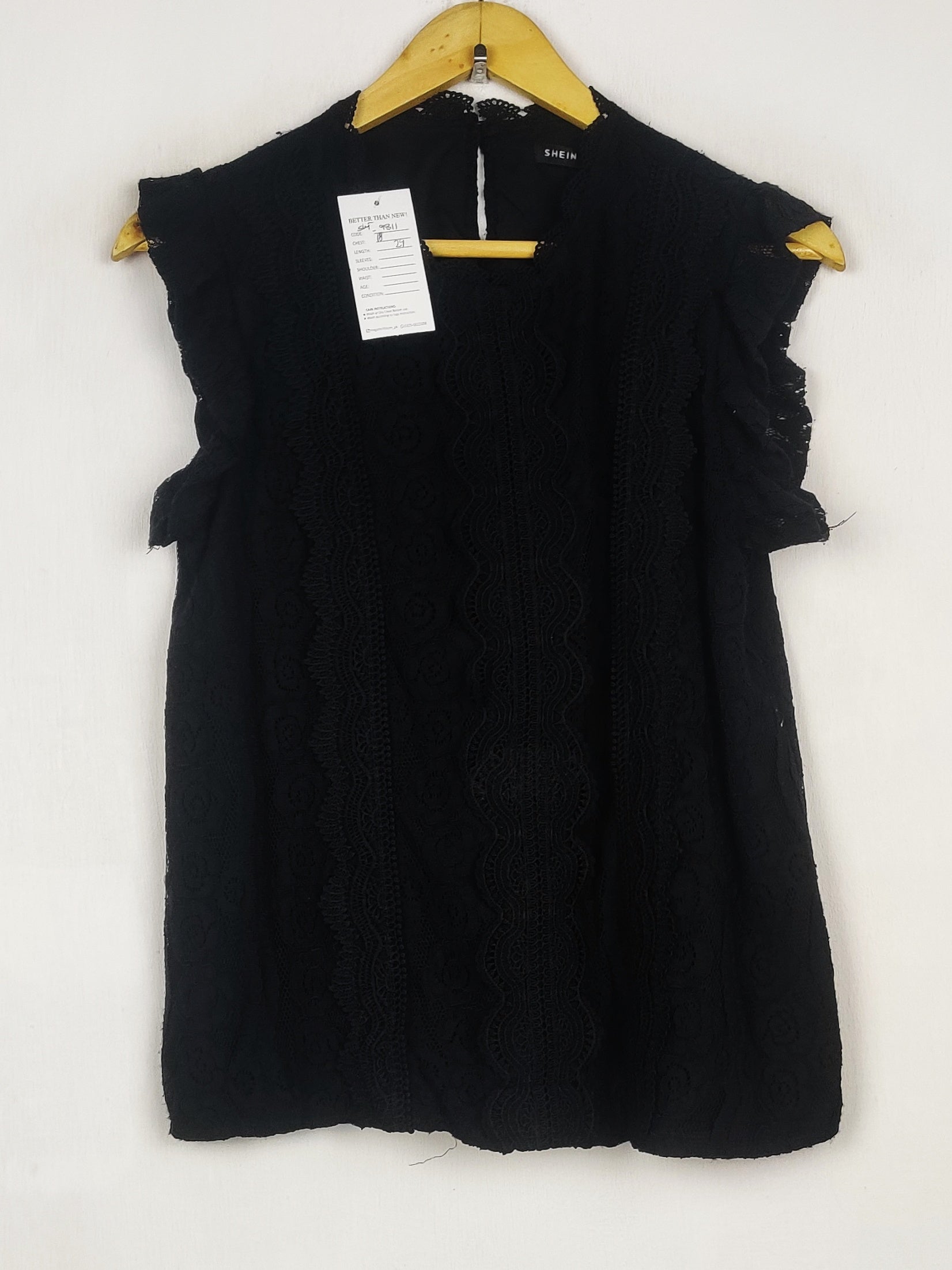 Buy online pre-used pre-loved 100% authentic & Original branded Shein (SWT-9811) available in Pakistan. Top international brands avilable.