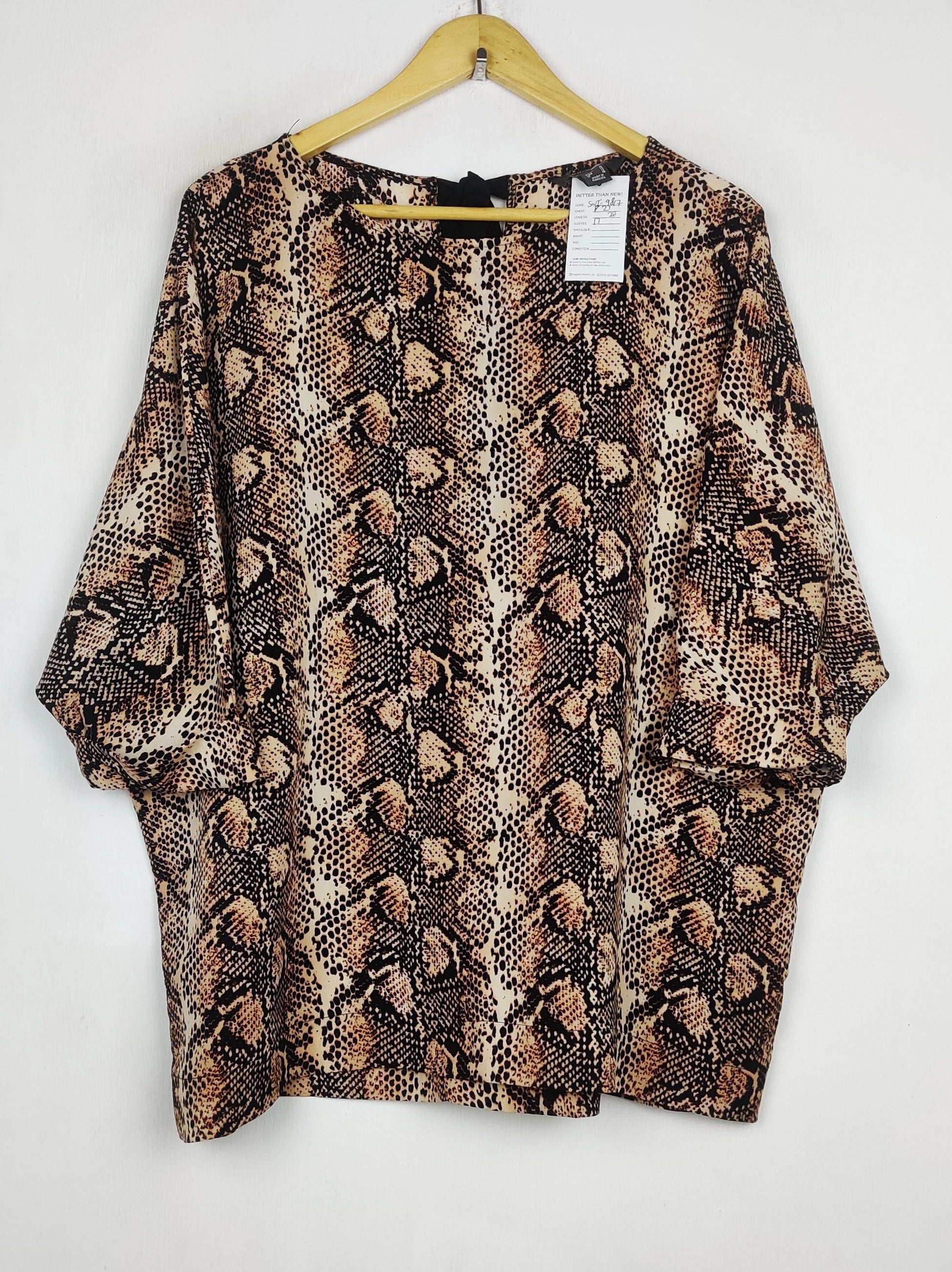 Buy online pre-used pre-loved 100% authentic & Original branded Primark (SWT-9817) available in Pakistan. Top international brands avilable.