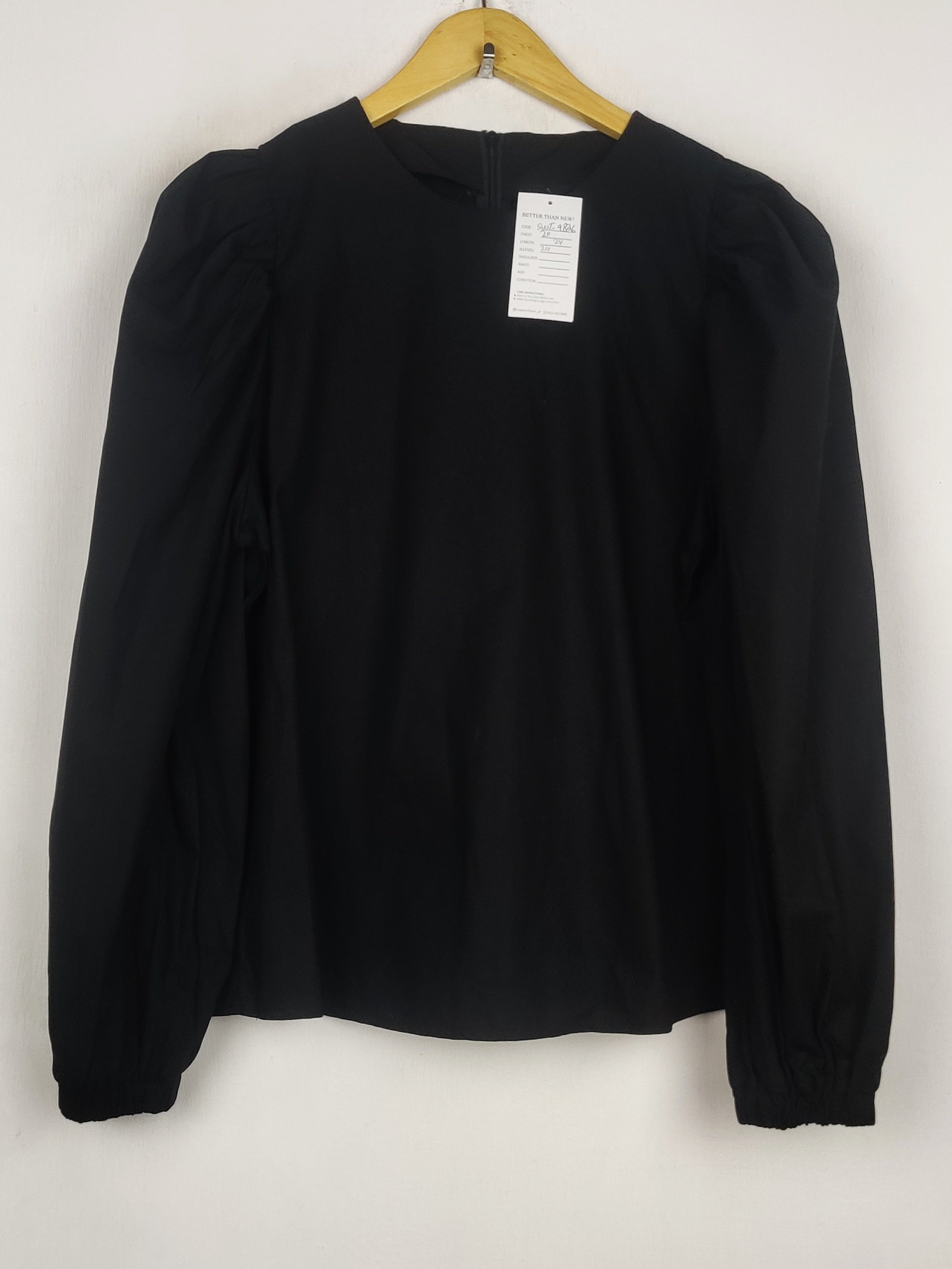 Buy online pre-used pre-loved 100% authentic & Original branded Shein (SWT-9826) available in Pakistan. Top international brands avilable.