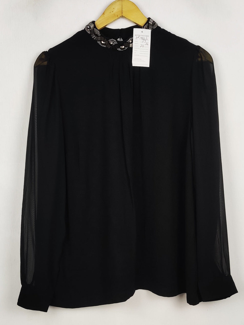 Buy online pre-used pre-loved 100% authentic & Original branded Marks & Spencer (SWT-9866) available in Pakistan. Top international brands avilable.