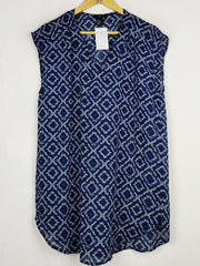 Buy online pre-used pre-loved 100% authentic & Original branded H&M (SWT-9875) available in Pakistan. Top international brands avilable.