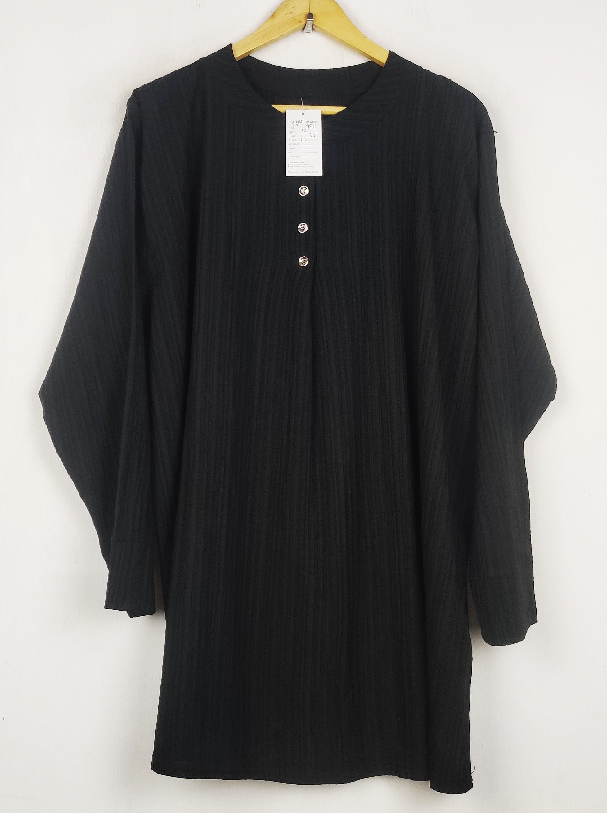 Buy online pre-used pre-loved 100% authentic & Original branded Unknown Brand (SWT-9911) available in Pakistan. Top international brands avilable.
