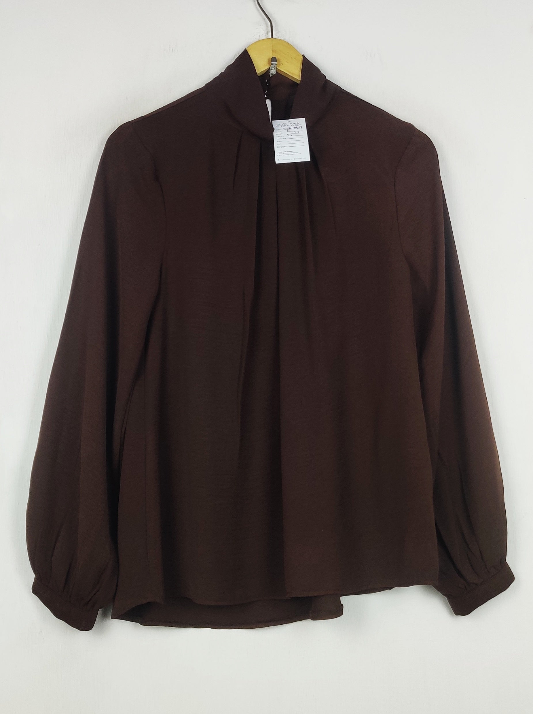 Buy online pre-used pre-loved 100% authentic & Original branded Primark (SWT-9914) available in Pakistan. Top international brands avilable.