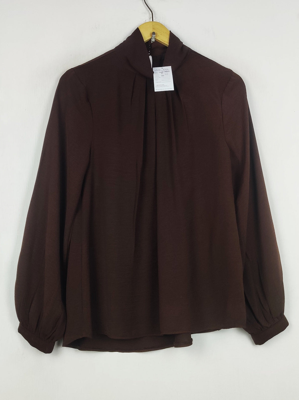 Buy online pre-used pre-loved 100% authentic & Original branded Primark (SWT-9914) available in Pakistan. Top international brands avilable.