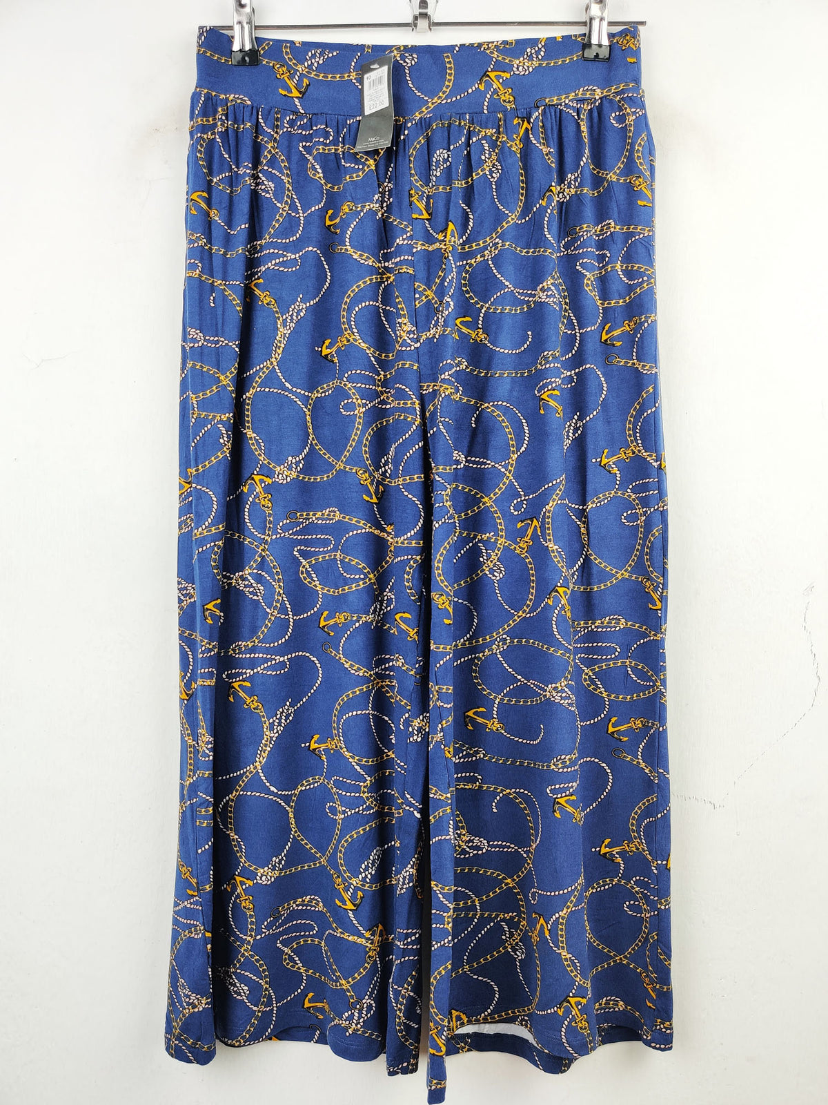 Buy online pre-used pre-loved 100% authentic & Original branded M&Co (T-1113) available in Pakistan. Top international brands avilable.