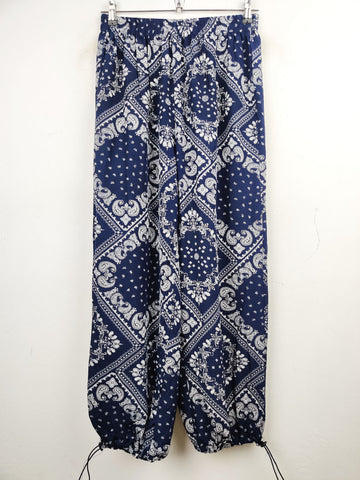 Buy online pre-used pre-loved 100% authentic & Original branded Shein (T-1170) available in Pakistan. Top international brands avilable.