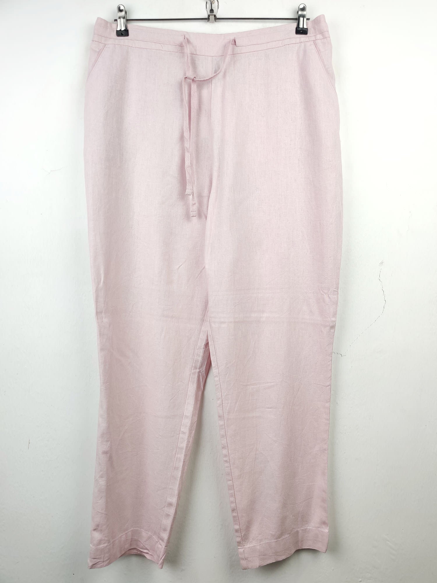 Buy online pre-used pre-loved 100% authentic & Original branded Bonmarche (T-1193) available in Pakistan. Top international brands avilable.