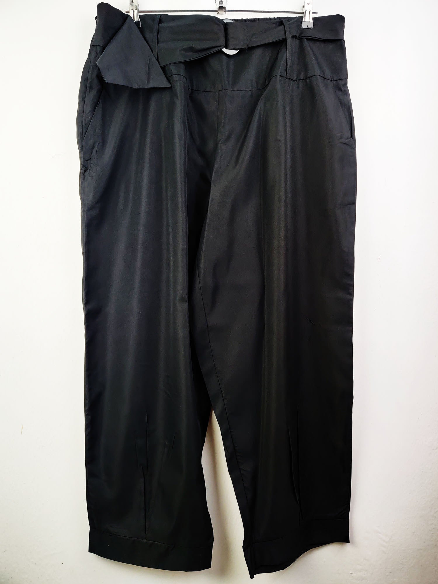 Buy online pre-used pre-loved 100% authentic & Original branded Shein (T-1236) available in Pakistan. Top international brands avilable.