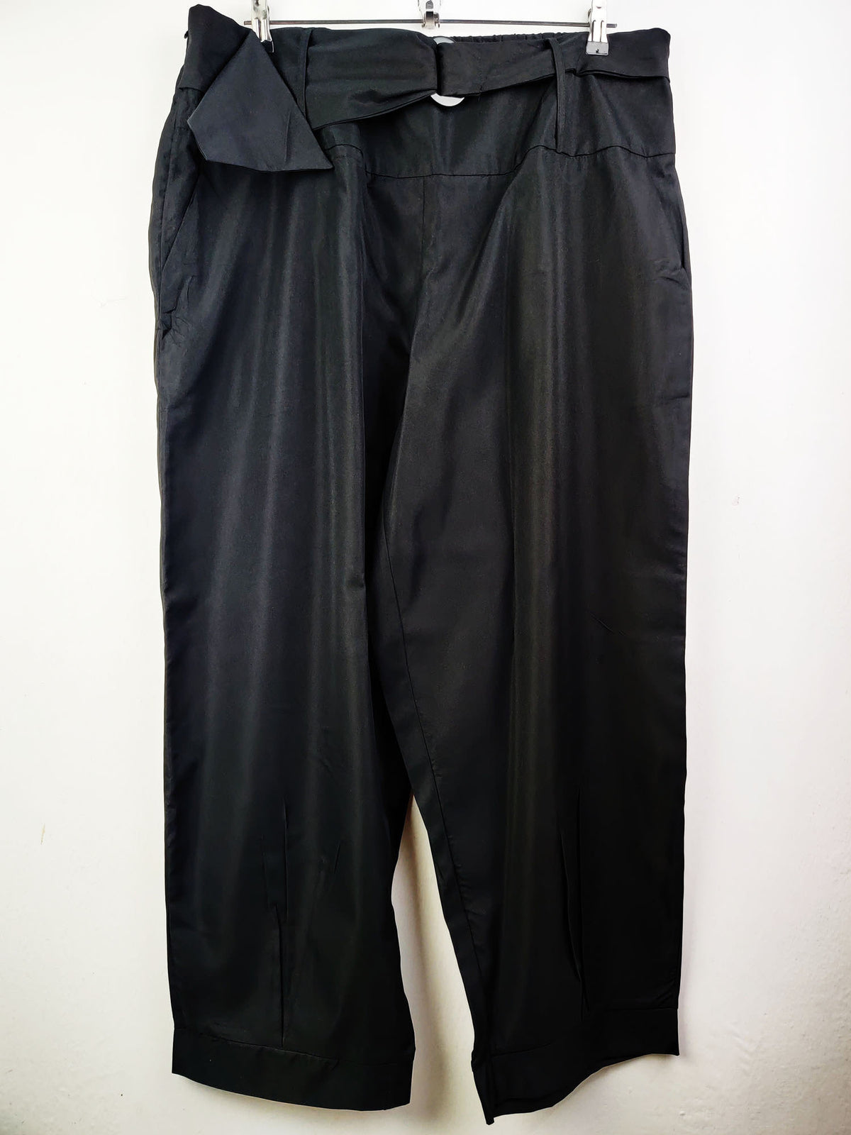 Buy online pre-used pre-loved 100% authentic & Original branded Shein (T-1236) available in Pakistan. Top international brands avilable.
