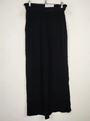 Buy online pre-used pre-loved 100% authentic & Original branded New Look (T-1460) available in Pakistan. Top international brands avilable.