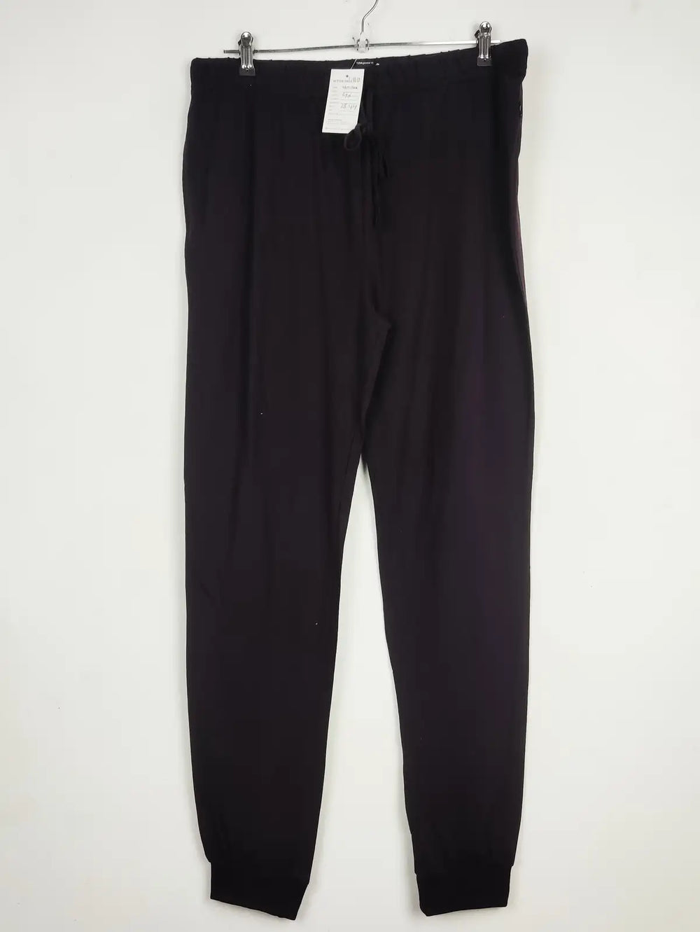 Buy online pre-used pre-loved 100% authentic & Original branded Virgin Atlantic (T-1616) available in Pakistan. Top international brands avilable.