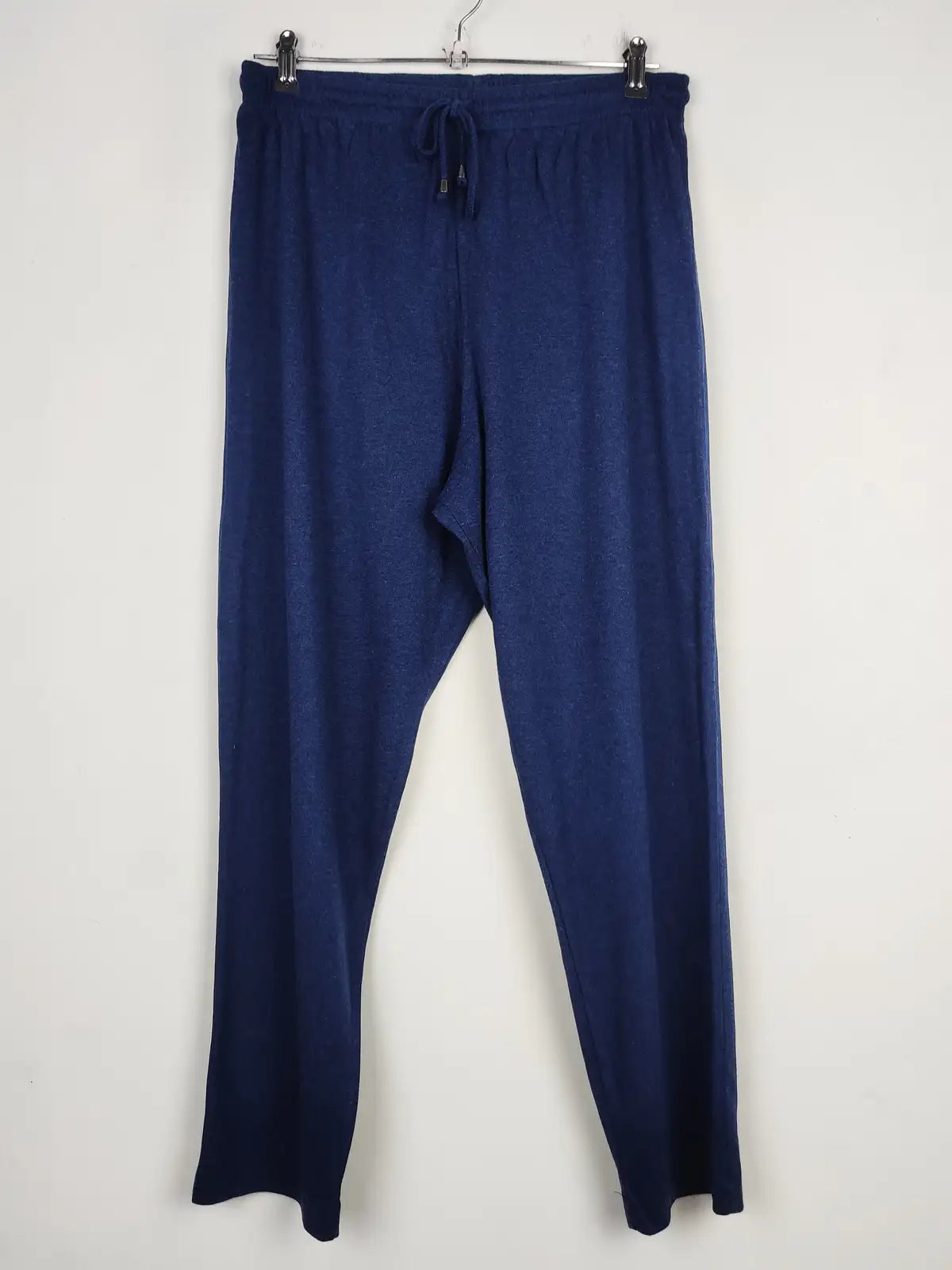 Buy online pre-used pre-loved 100% authentic & Original branded Berkertex (T-1686) available in Pakistan. Top international brands avilable.