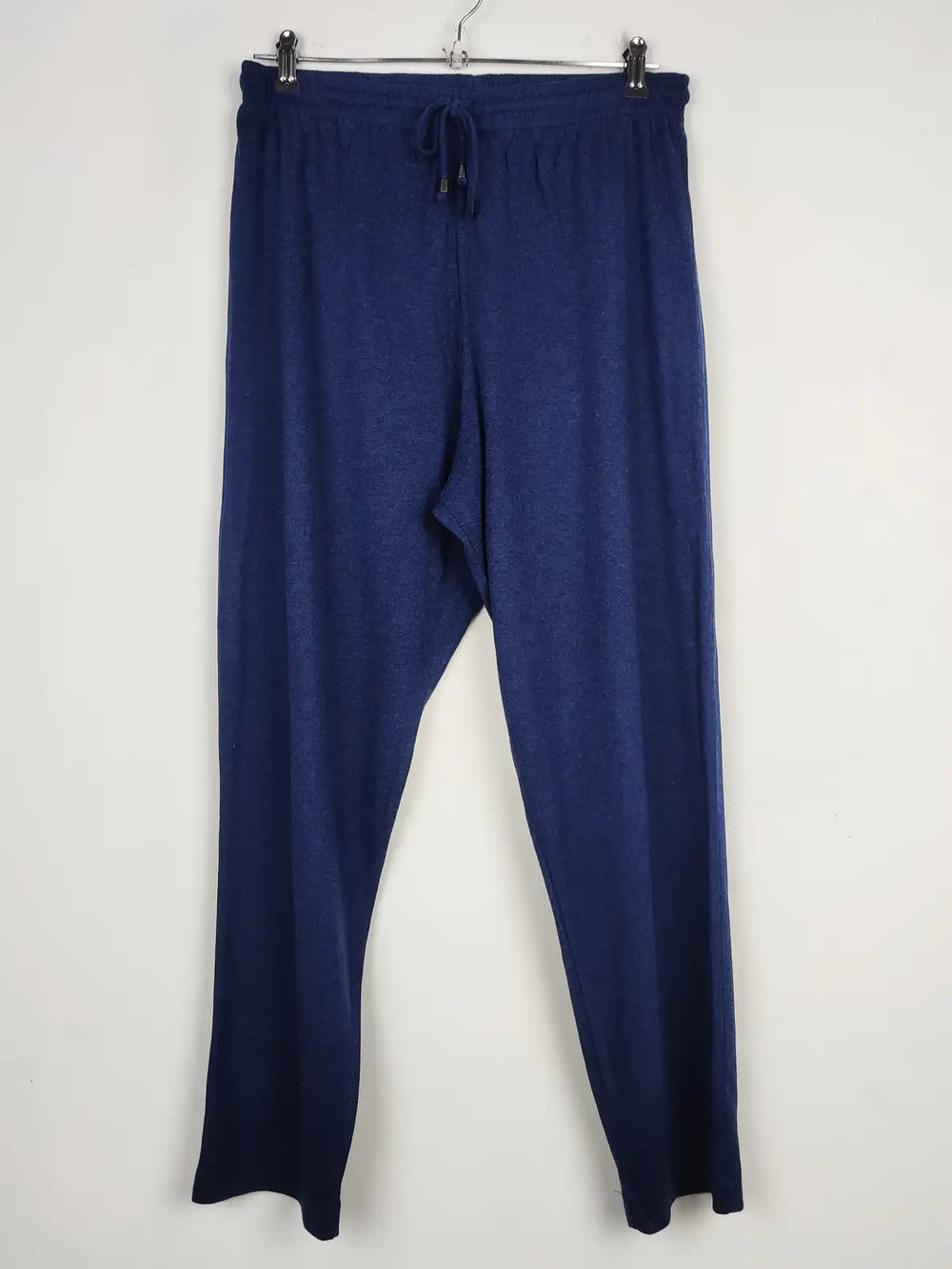 Buy online pre-used pre-loved 100% authentic & Original branded Berkertex (T-1686) available in Pakistan. Top international brands avilable.