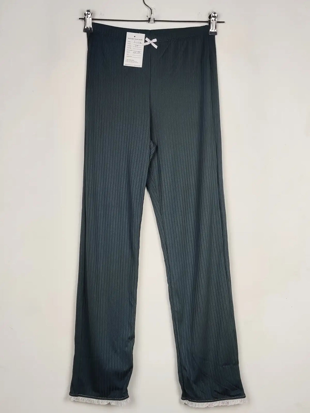 Buy online pre-used pre-loved 100% authentic & Original branded Unknown Brand (T-1716) available in Pakistan. Top international brands avilable.