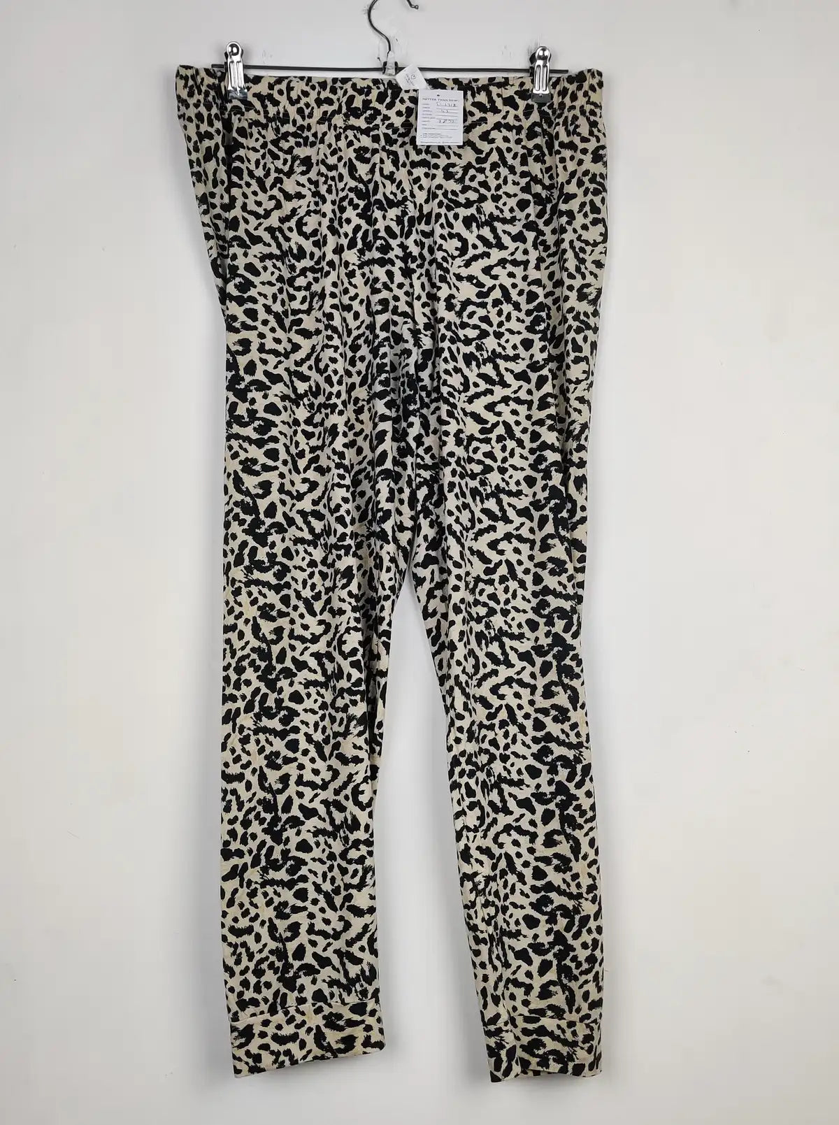 Buy online pre-used pre-loved 100% authentic & Original branded Primark (T-1718) available in Pakistan. Top international brands avilable.