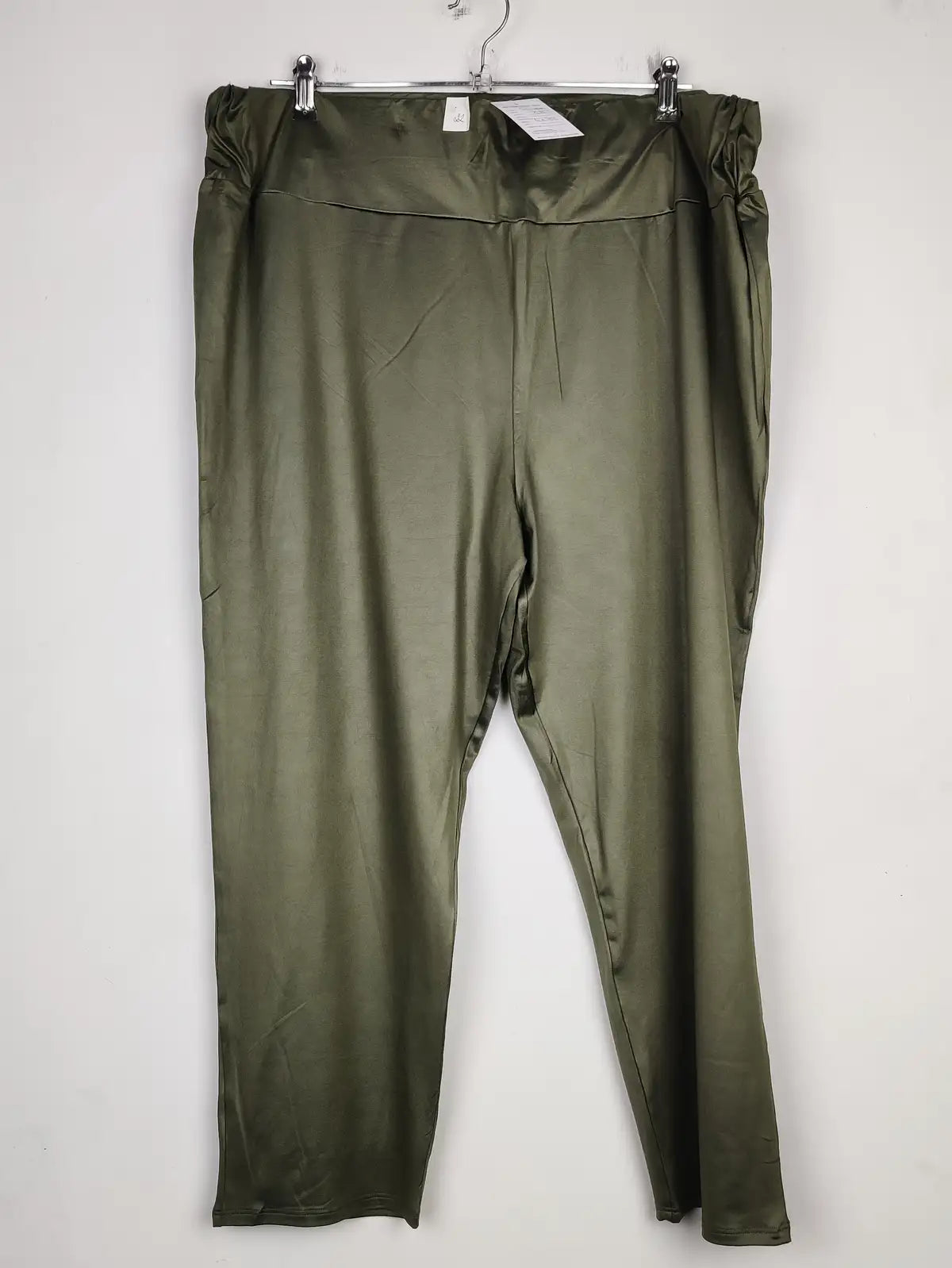 Buy online pre-used pre-loved 100% authentic & Original branded Boohoo (T-1820) available in Pakistan. Top international brands avilable.