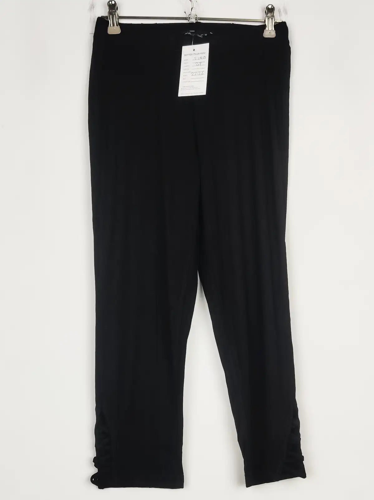Buy online pre-used pre-loved 100% authentic & Original branded Unknown Brand (T-1823) available in Pakistan. Top international brands avilable.