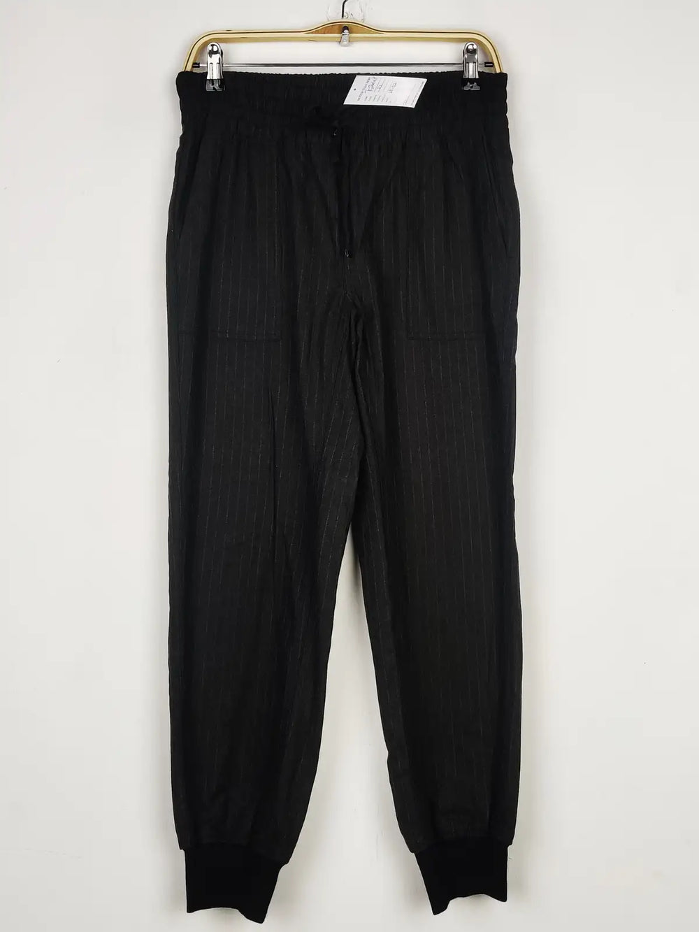 Buy online pre-used pre-loved 100% authentic & Original branded Zara (T-2048) available in Pakistan. Top international brands avilable.