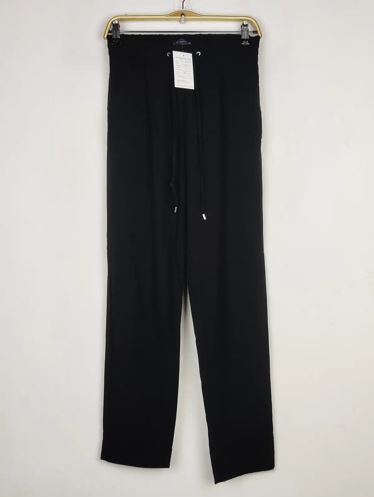 Buy online pre-used pre-loved 100% authentic & Original branded Marks & Spencer (T-2073) available in Pakistan. Top international brands avilable.