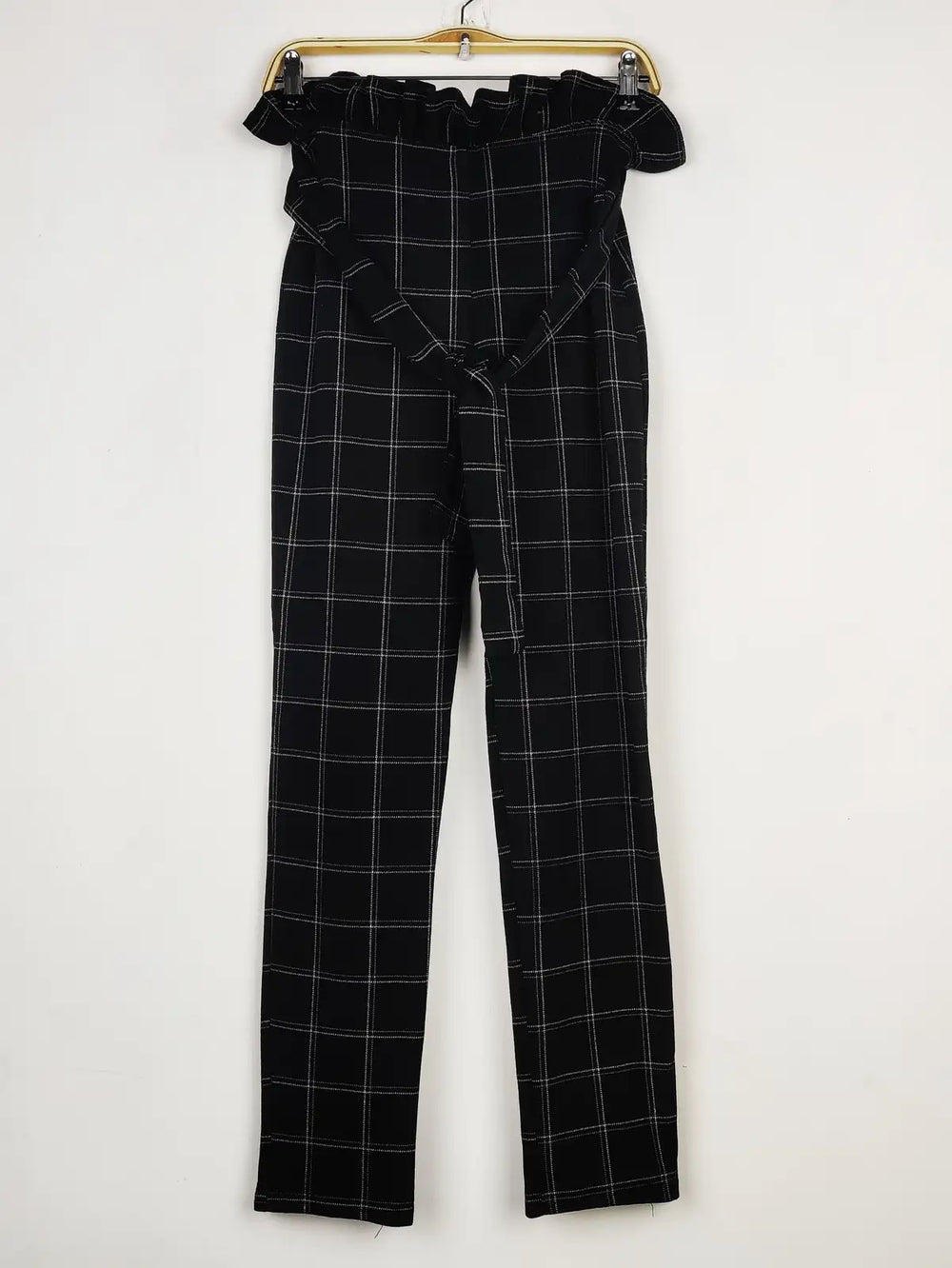 Buy online pre-used pre-loved 100% authentic & Original branded Prettylittlething (T-2077) available in Pakistan. Top international brands avilable.
