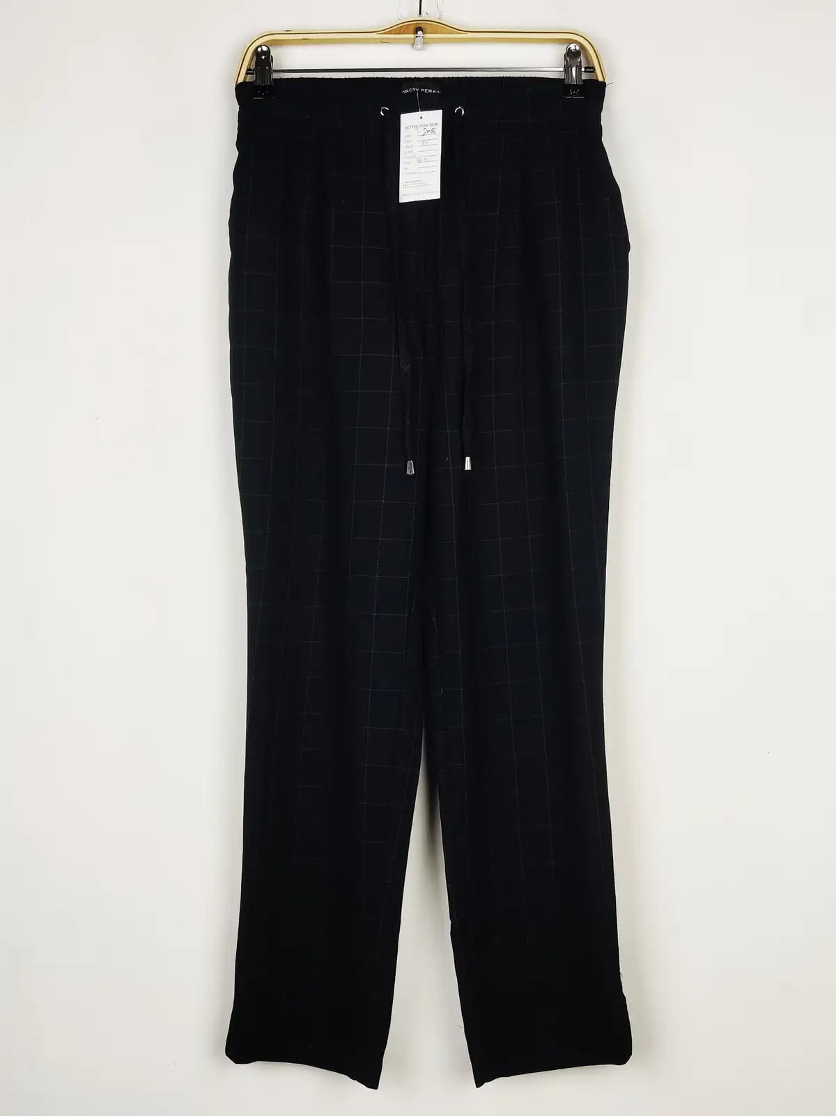 Buy online pre-used pre-loved 100% authentic & Original branded Dorothy Perkins (T-2086) available in Pakistan. Top international brands avilable.