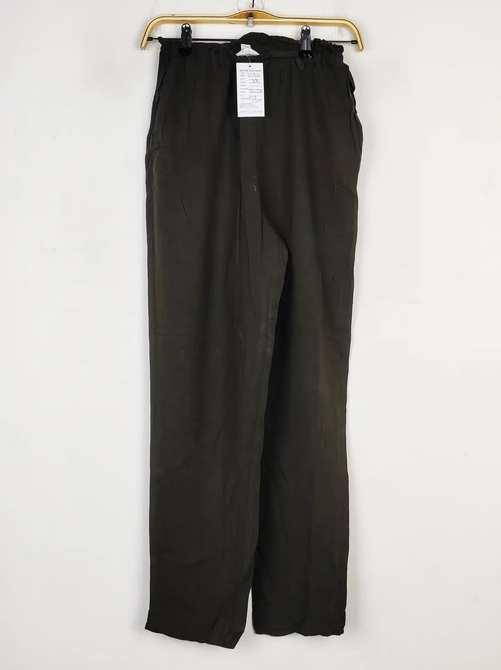 Buy online pre-used pre-loved 100% authentic & Original branded H&M (T-2294) available in Pakistan. Top international brands avilable.